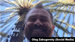 Posljednja poznata objava na društvenim mrežama Olega Timoščuka, poznatog kao Oleg Zabugorski, prije njegovog odlaska iz Sjedinjenih Država. Objavljeno je 8. marta 2022. iz Anahajma u Kaliforniji, gdje je prisustvovao konferenciji o prirodnoj hrani.