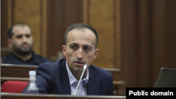 Ազգային ժողովի «Քաղաքացիական պայմանագիր» խմբակցության պատգամավոր Արսեն Թորոսյան, արխիվ