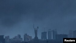 Дим над Києвом після російського удару 9 березня