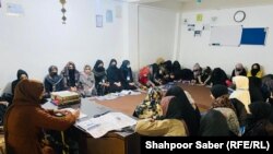 صنف آموزش خیاطی برای دختران در ولایت هرات 