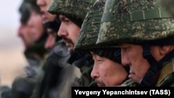  Украинадагы согушка тартылган орус күчтөрүнүн жоокерлери