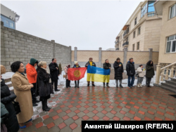 Украинага тилектештик билдирген кыргызстандыктар.