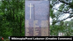 Исчезнувший памятник в Приозерске, архивное фото