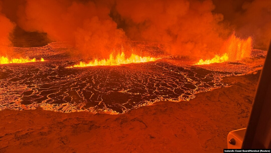 Activitate vulcanică pe 19 decembrie 2023, în Grindavik, Peninsula Reykjanes, Islanda. 