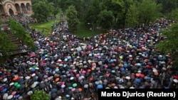 Protesta në Beograd, e thirrur nga opozita serbe. 