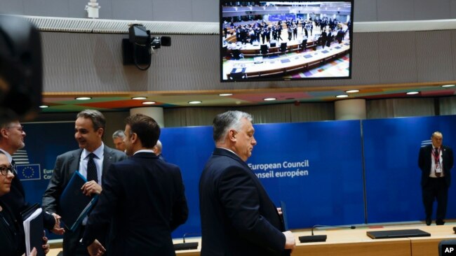 Szavazott is, meg nem is: Orbán Viktor nélkül döntöttek a csatlakozási tárgyalások megnyitásáról Ukrajnával 
