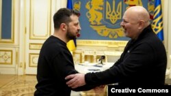 Президент України Володимир Зеленський і прокурор Міжнародного кримінального суду (МКС) Карім Хан. Київ, 28 лютого 2023 року