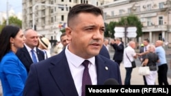 Ministrul de Interne, Adrian Efros, a spus Europei Liberă că deputatul ucrainean a trecut prin R. Moldova „ca un cetățean simplu”