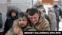 Andrij Tracsuk ukrán katona gyászszertartása a kijevi Függetlenség terén 2023. december 15-én