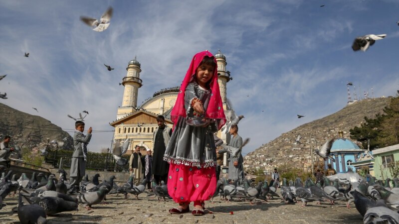 تجلیل از نخستین روز عید در افغانستان؛ مردم از فقر و محدودیت ها شکایت دارند 