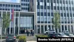 Zgrada Višeg suda u Kragujevcu je nakon dojave o postavljenoj bombi evakuisana, nakon čega je utvrđeno da je dojava bila lažna, 31. maja 2024. 