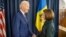 Președintele Statelor Unite, Joe Biden, și președinta R. Moldova, Maia Sandu, la întâlnirea lor de la Varșovia, în marginea „Summitului pentru democrație”, pe 21 februarie 2023.