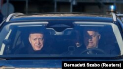 Orbán Viktor magyar miniszterelnök vezette az autót Recep Tayyip Erdoğan budapesti látogatásán, 2023. december 18-án