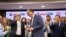Premijer Srbije Miloš Vučević i predsjednik Srbije Aleksandar Vučić proslavljaju pobjedu koalicije okupljene oko naprednjaka u skoro svim gradovima i opštinama na lokalnim izborima, 2. juni 2024.