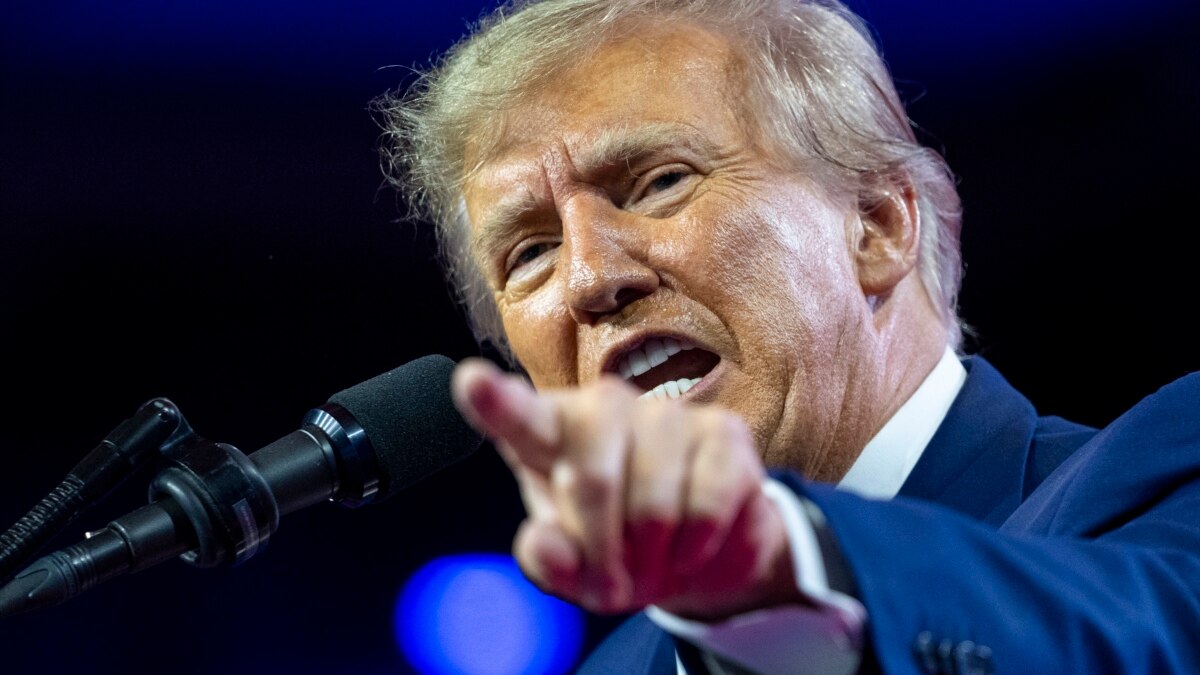 «Я повернувся» – Трамп написав перший пост у фейсбуці після зняття заборони