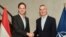 Mark Rutte (s) a fost desemnat următorul secretar general NATO, după terminarea mandatului lui Jens Stoltenberg (d)