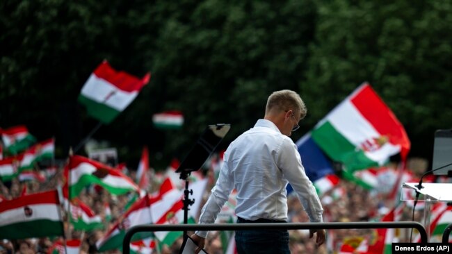 Magyar Péter 2024. május 5-én a debreceni kampánygyűlésen