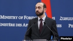 Armenia - Foreign Minister Ararat Mirzoyan speaks during a news conference in Yerevan, February 22, 2023.