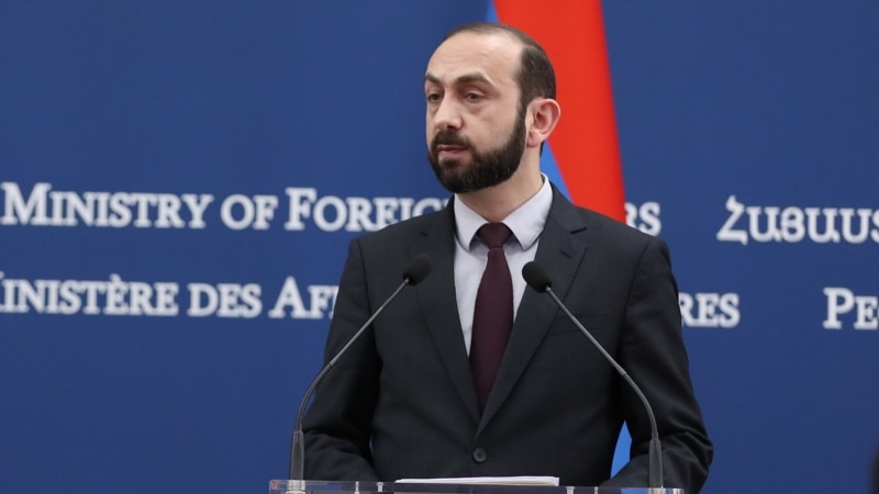 Armenian FM Briefs Foreign Counterparts On ‘Deepening Humanitarian Crisis’ In Nagorno-Karabakh 