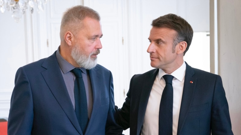 Эммануэль Макрон и Дмитрий Муратов встретились в Париже
