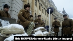 Soldați români, în stradă, la Revoluție - Brașov, 29 decembrie 1989