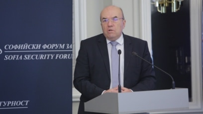 Служебният външен министър Николай Милков каза че има безпрецедентно увеличаване
