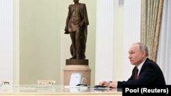 В ISW припускають, що Володимир Путін хотів представити себе головнокомандувачем і організатором успішного вторгнення в Україну.