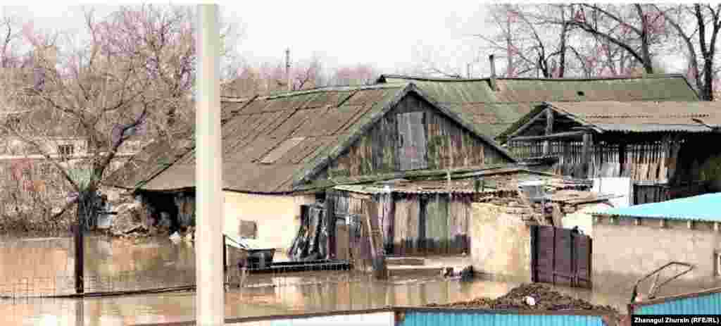 Подтопленный дом в Кобдинском районе. 14 марта 2023 года&nbsp;