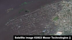 Зображення від Maxar Technologies, яке показує Олешки після підтоплення через руйнування Каховської ГЕС, 7 червня 2023 року