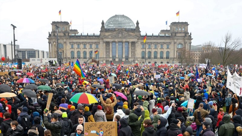 U Njemačkoj protesti protiv desničara, Scholz ocijenio da je to 'moćan znak'
