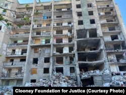 Последствия российского удара в Одесской области. Фотография сделана сотрудником фонда Клуни "За справедливость" 7 июля 2022 года
