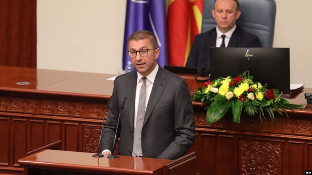 Hristijan Mickoski në Parlamentin maqedonas.