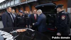 Armenia - Prime Minister Nikol Pashinian and Interior Minister Vahe Ghazarian inaugurate a new division of the Patrol Service, October 28, 2023.