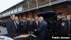 Armenia - Prime Minister Nikol Pashinian and Interior Minister Vahe Ghazarian inaugurate a new division of the Patrol Service, October 28, 2023.