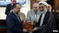 مراسم معرفی محمدرضا مخبر دزفولی به عنوان رئیس جدید فرهنگستان علوم جمهوری اسلامی ایران
