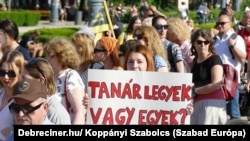 „Levegőt!” – Tüntetés a státusztörvény ellen Debrecenben 2023. június 1-jén