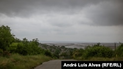  Изглед към язовир Каховка покрай град Запорожие 