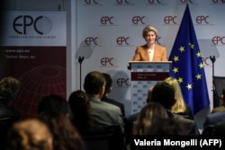 Președinta Comisiei Europene, Ursula von der Leyen, rostește un discurs la Bruxelles, 30 martie 2023.