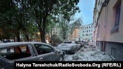 Наслідки ракетного обстрілу Росії житлового будинку у Львові. 10 людей загинули