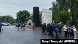 Акция участников и родственники погибших в апрельских событиях 2010 года. Бишкек, 23 мая 2023 года. 
