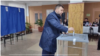 Выборы президента России: поджоги участков, зелёнка и краска в урнах