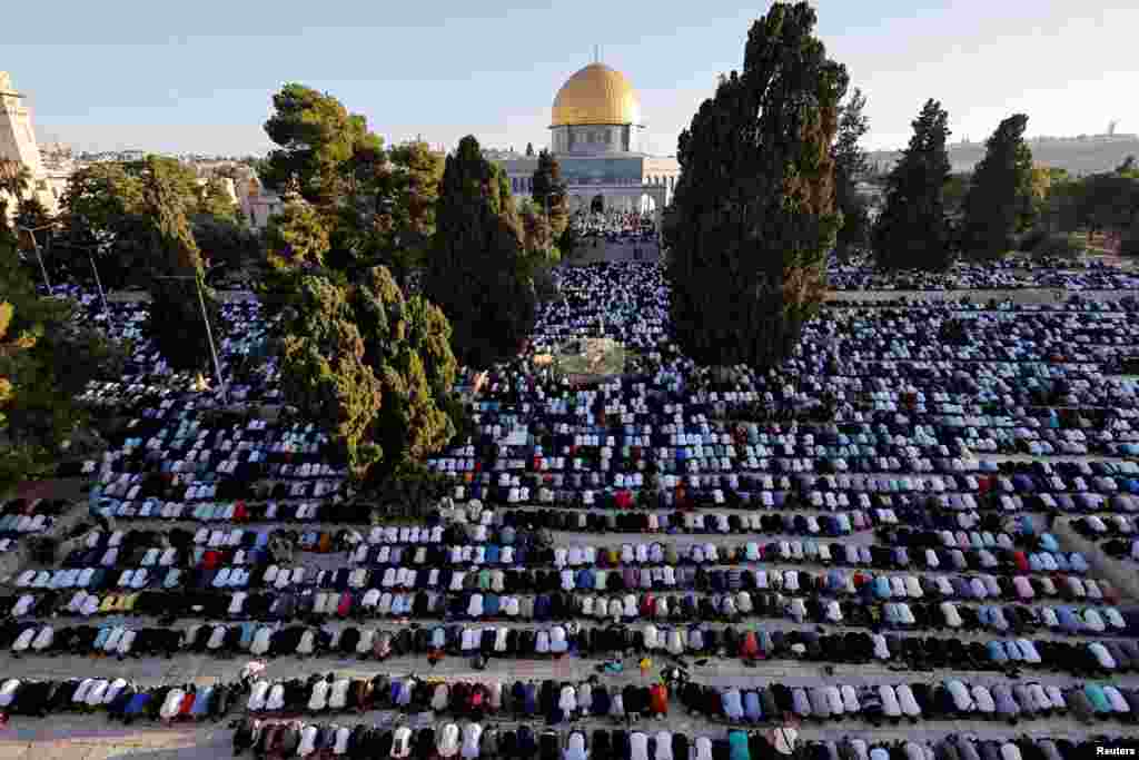 Jerusalem: Falja e Bajramit te xhamia Al-Aqsa.