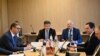Kryeministri i Kosovës, Albin Kurti, presidenti i Serbisë, Aleksandar Vuçiq, i dërguari i BE-së për dialogun Kosovë - Serbi, Miroslav Lajcak, dhe përfaqësuesi i Lartë i BE-së Josep Borrell, në Bruksel, 2 maj 2023.