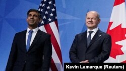 Ріші Сунак та Олаф Шольц під час зустрічі лідерів країн G7, Вільнюс, липень 2023 року