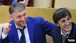 Депутат Госдумы от Чечни, ближайший соратник Рамзана Кадырова Адам Делимханов и Магомед Гаджиев. 2011 год