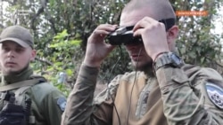 „Ez már nem megy sehova” – videókapcsolatos drónokkal lövik ki az ellenséget az ukrán pilóták
