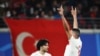 Դեմիրալը Ասվստրիայի հավաքականի նկատմամբ Թուրքիայի հավաքականի տարած հաղթանակից հետո մարզադաշտում ցուցադրում է «Գորշ գայլերի» ժեստը, 2-ը հուլիսի, 2024թ․