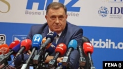 Bosnian Serb leader Milorad Dodik (file photo)