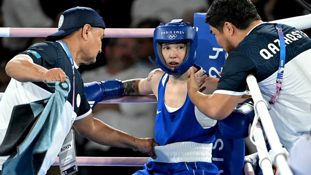 Әпкем құрбысынан дәрет алып інімнің шұңқырын сорып алды.