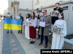 Активісти протестують перед посольством Росії через рік після визволення Бучі